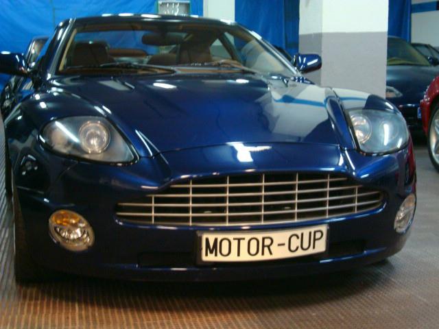 Aston Martin V12 Vanquish .