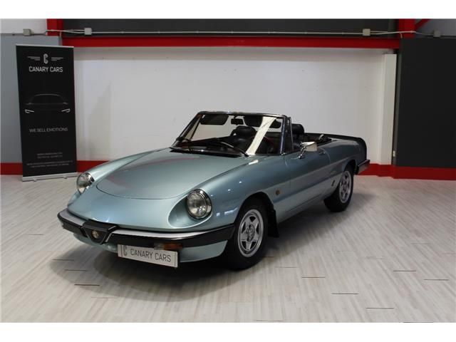 Alfa Romeo Spider 2.0