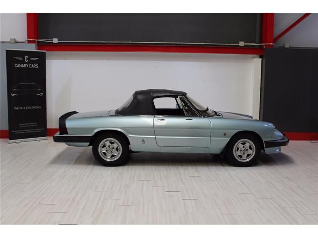 Alfa Romeo Spider 2.0