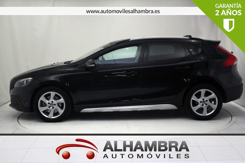 Volvo V40 2.0 D4 MOMENTUM