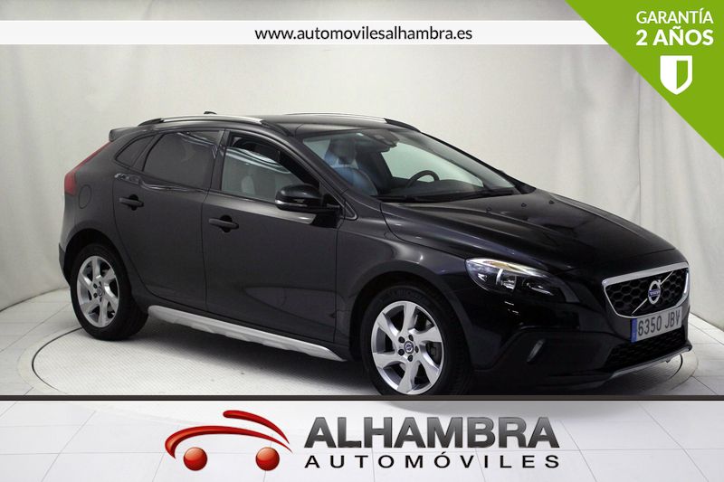 Volvo V40 2.0 D4 MOMENTUM
