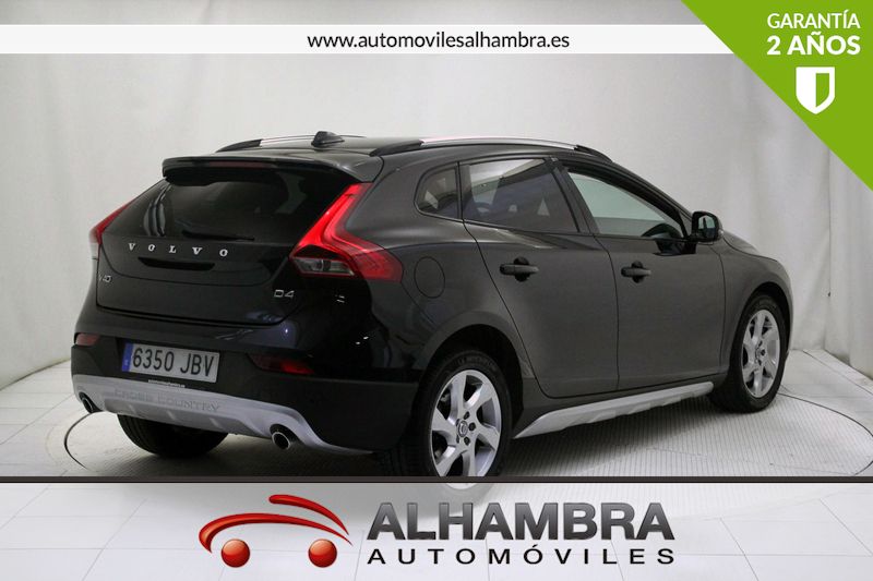 Volvo V40 2.0 D4 MOMENTUM