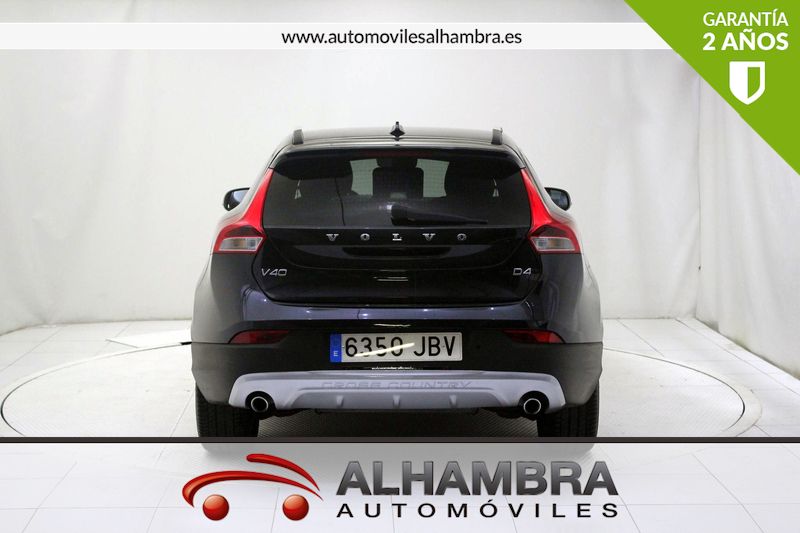 Volvo V40 2.0 D4 MOMENTUM
