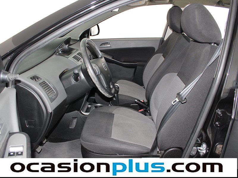 Tata Vista 1.4 LS 55 kW (75 CV)