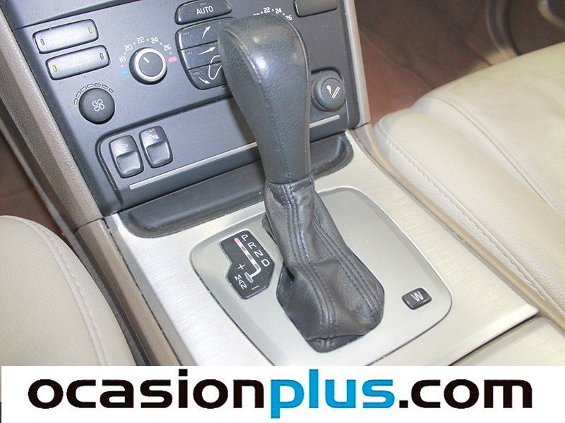 Volvo XC 90 2.4 D5 AWD Executive Auto 147 KW (200 CV) 7 PLAZAS