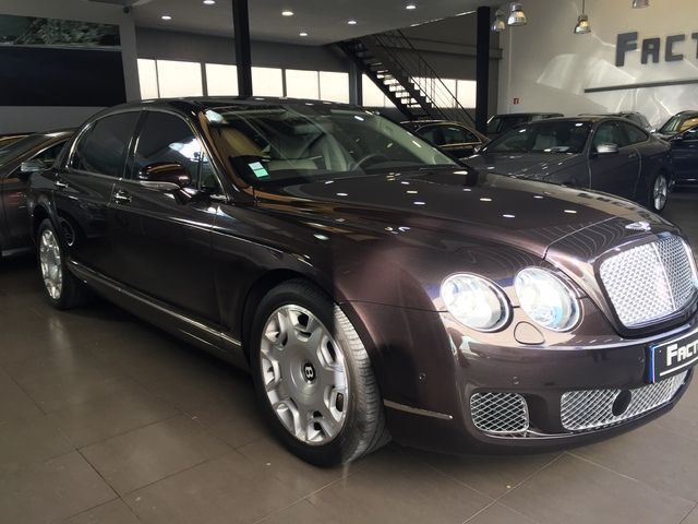 Bentley Continental FLYING SPUR 411kW (552CV)