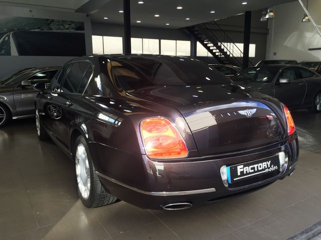 Bentley Continental FLYING SPUR 411kW (552CV)