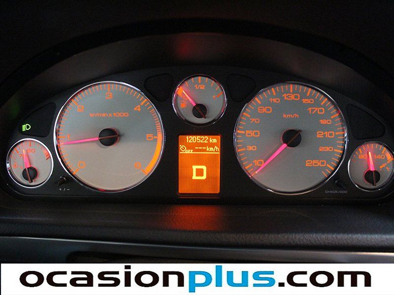 Peugeot 407 HDI 136 Sport 100 kW (136 CV)