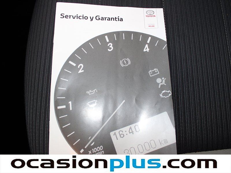 Toyota Avensis 1.8 140 Advance 108 kW (147 CV)