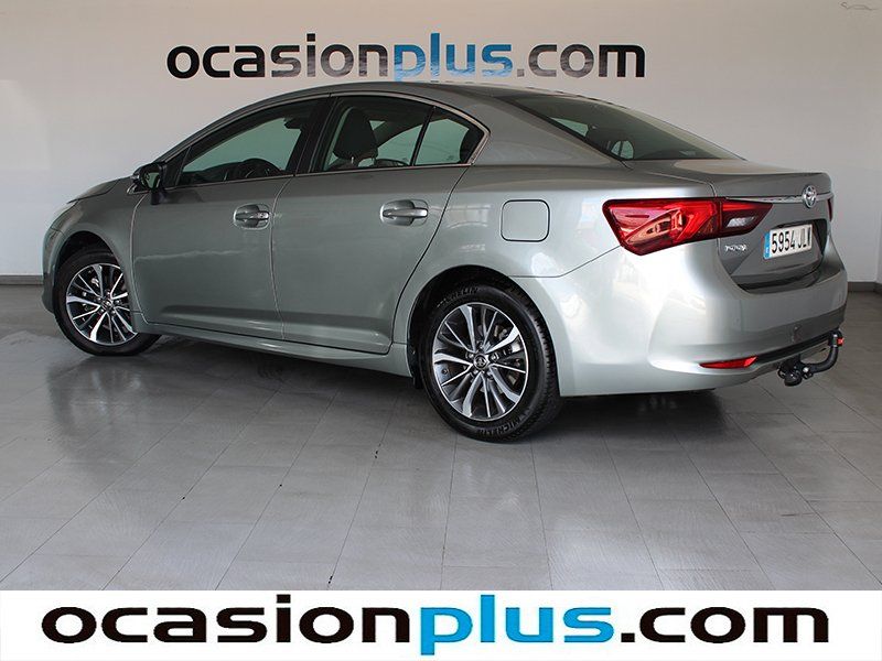 Toyota Avensis 1.8 140 Advance 108 kW (147 CV)