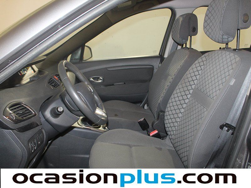 Renault Scenic dCi 110 Emotion 81 kW (110 CV)