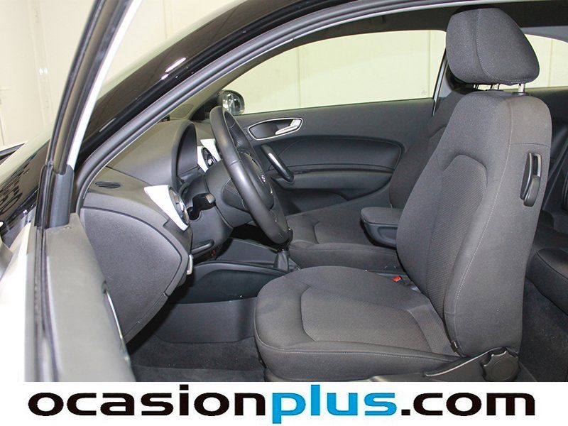 Audi A1 1.6 TDI Attraction 66 kW (90 CV) Pack S-Line