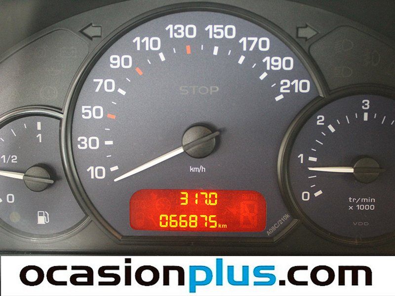Peugeot 1007 1.4 HDi Urban 50 kW (70 CV)
