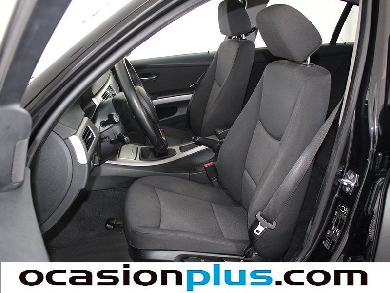 BMW 320 320i (E90) 150CV