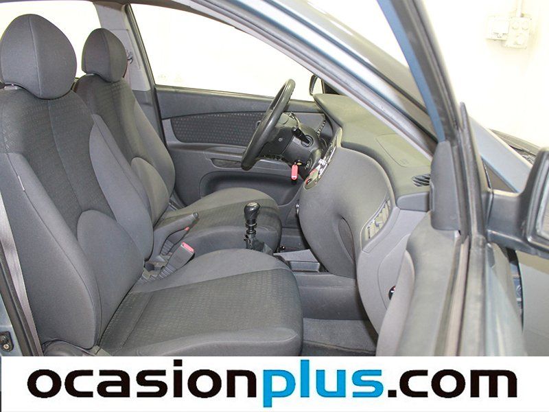 Kia Rio 1.4 DOHC Active 69kW (94CV)