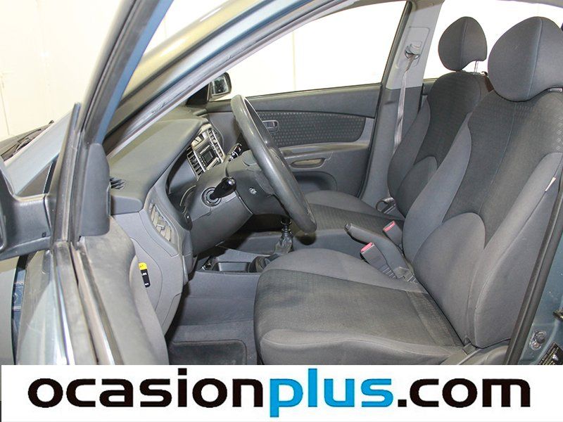 Kia Rio 1.4 DOHC Active 69kW (94CV)