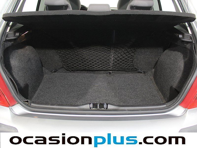 Peugeot 307 2.0 HDI XR 66 kW (90 CV)