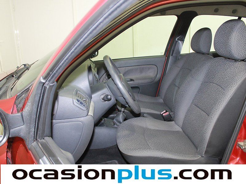 Renault Clio 1.2 16v Campus Authentique 55kW (75CV)
