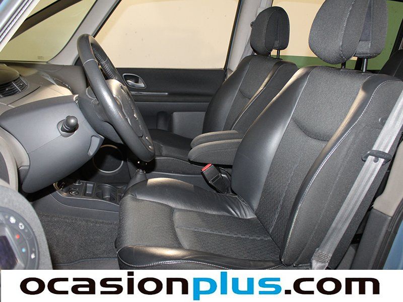 Renault Grand Espace 2.2 dCi 16v Dynamique 110 kW (150 CV) 7plz