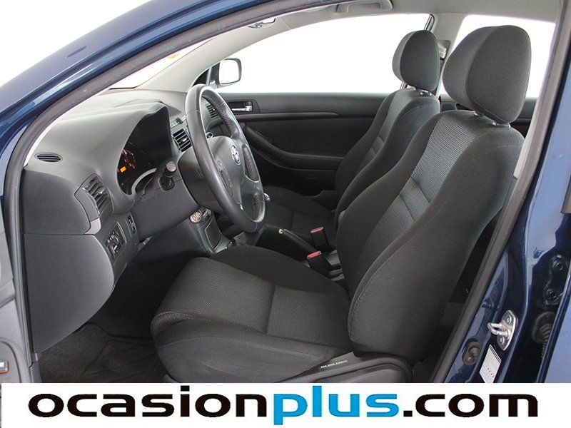Toyota Avensis 1.8 VVT-i Sol 129CV