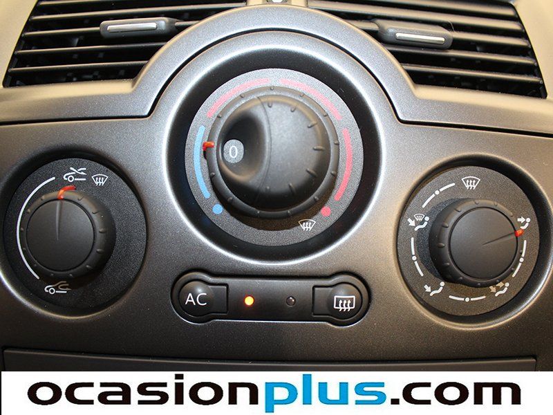 Renault Megane 1.4 16v Emotion 100CV
