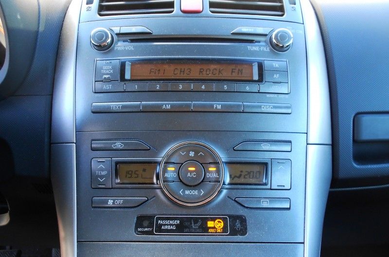 Toyota Auris 2.0 D4D Luna Plus