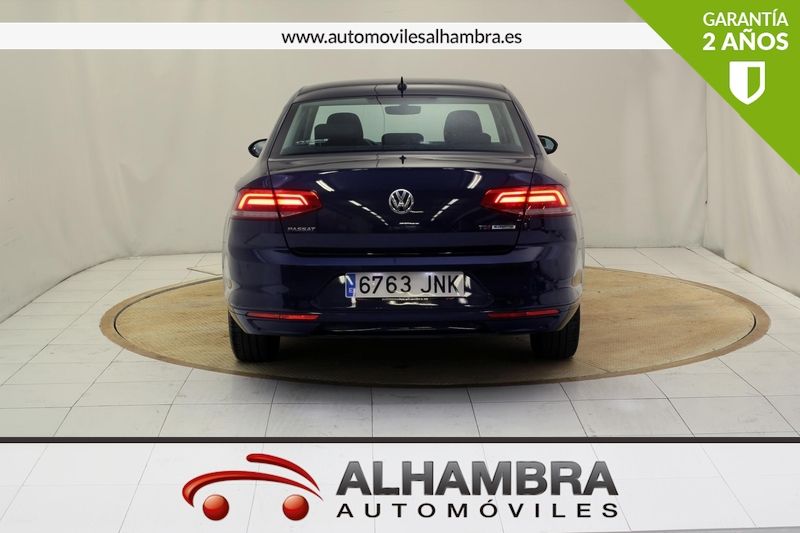 Volkswagen Passat 1.6 TDI EDITION   NAVI
