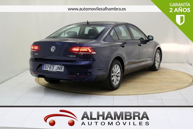 Volkswagen Passat 1.6 TDI EDITION   NAVI