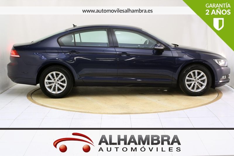Volkswagen Passat 1.6 TDI EDITION   NAVI