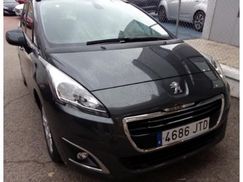 Peugeot 5008 ALLURE AUTO HDI 120