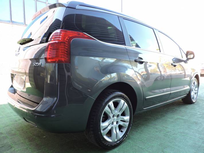 Peugeot 5008 Style 1.6 BlueHDi 120 FAP 5p.