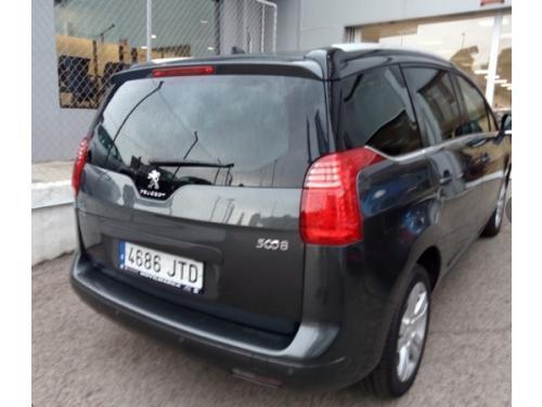 Peugeot 5008 ALLURE AUTO HDI 120
