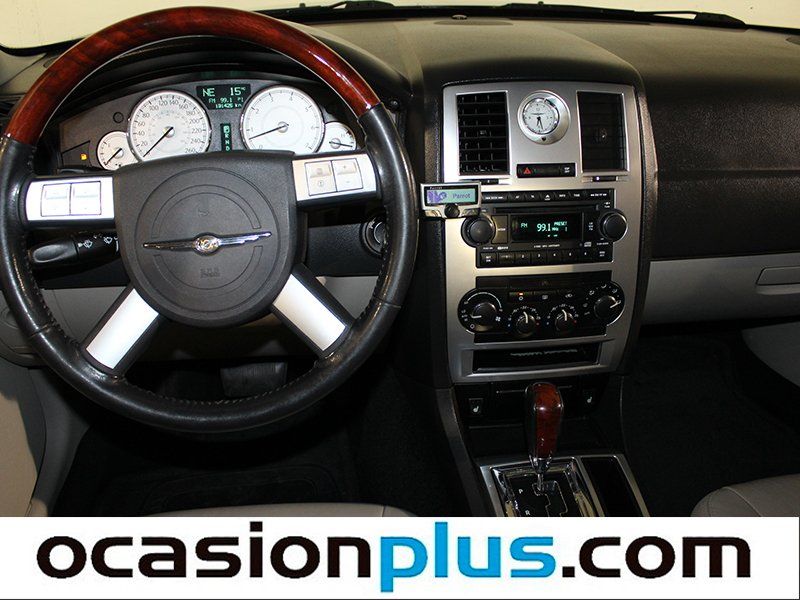 Chrysler 300C 3.5 4p 253CV