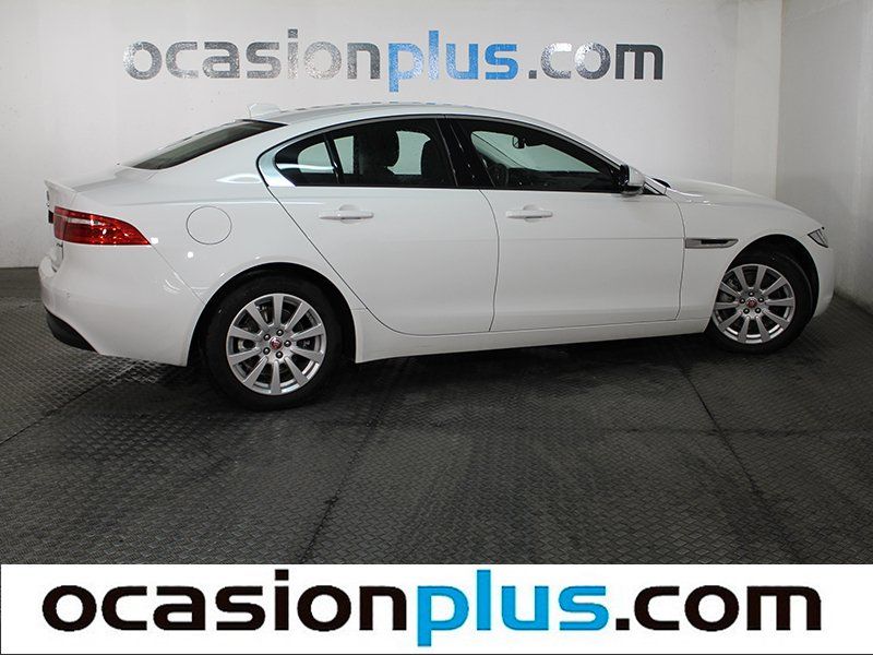 Jaguar XE 2.0 AJ200D Diesel RWD 132kW XE-Pure 180CV