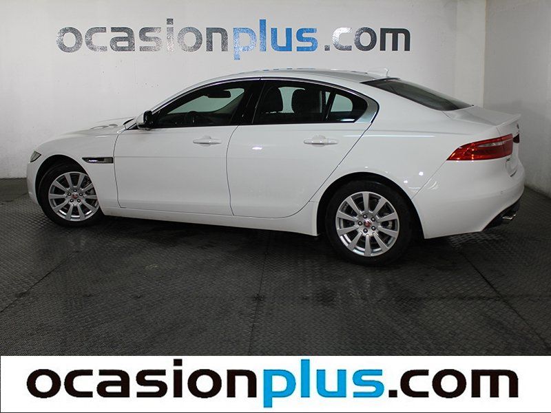 Jaguar XE 2.0 AJ200D Diesel RWD 132kW XE-Pure 180CV