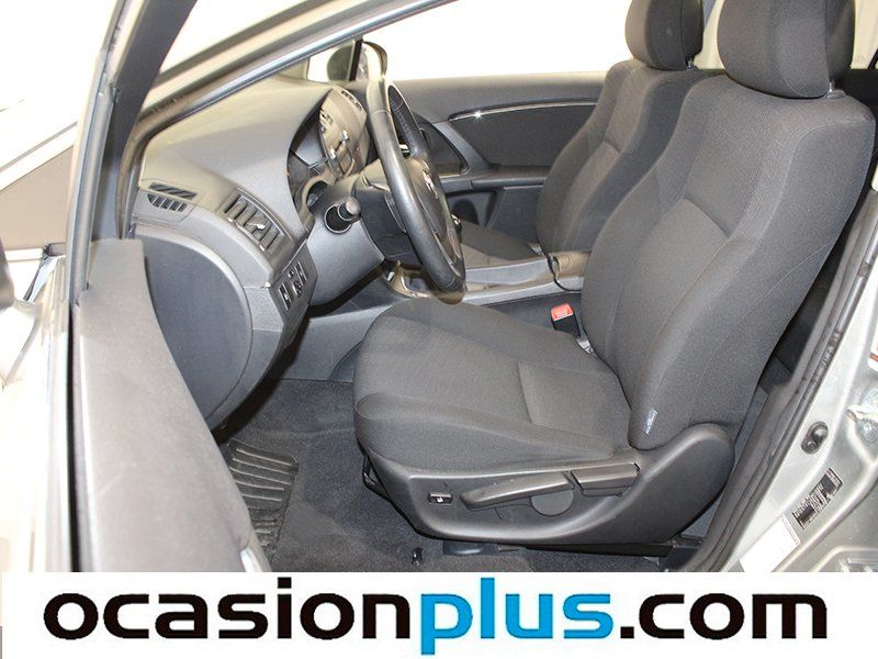 Toyota Avensis 2.2 D-4D Cross Sport Advance 150CV