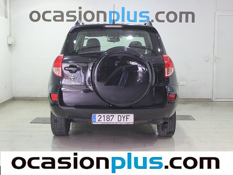 Toyota RAV 4 2.2 D-4D Executive 100kW (136CV)