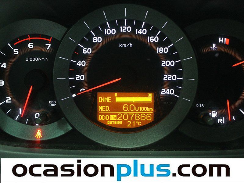 Toyota RAV 4 2.2 D-4D Executive 100kW (136CV)