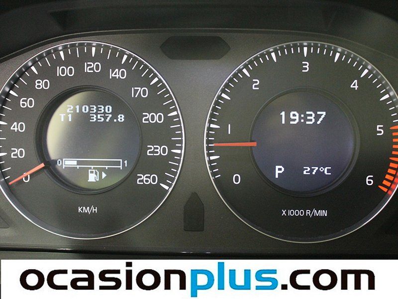 Volvo V70 D5 Momentum 136 kW (185 CV)