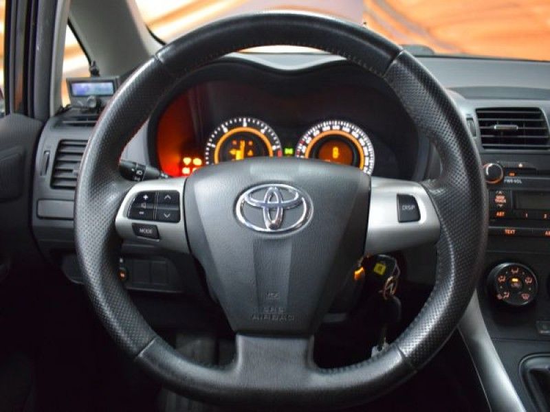 Toyota Auris 1.4 D-4D Live