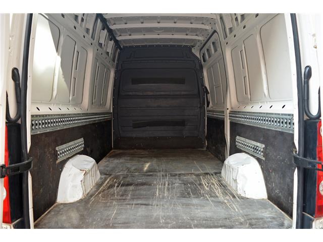 Volkswagen Crafter PRO Furgón BMT 35 BM TA 136 Batalla Media Techo Al