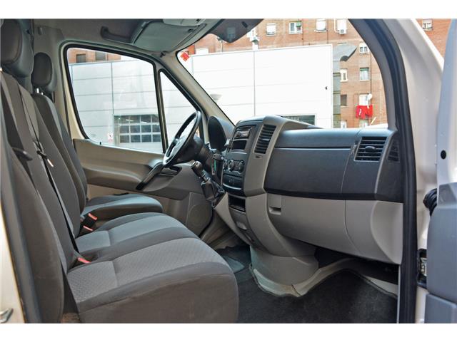 Volkswagen Crafter PRO Furgón BMT 35 BM TA 136 Batalla Media Techo Al