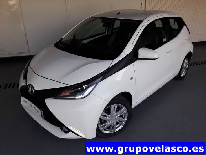 Toyota Aygo 1.0 70 x-play