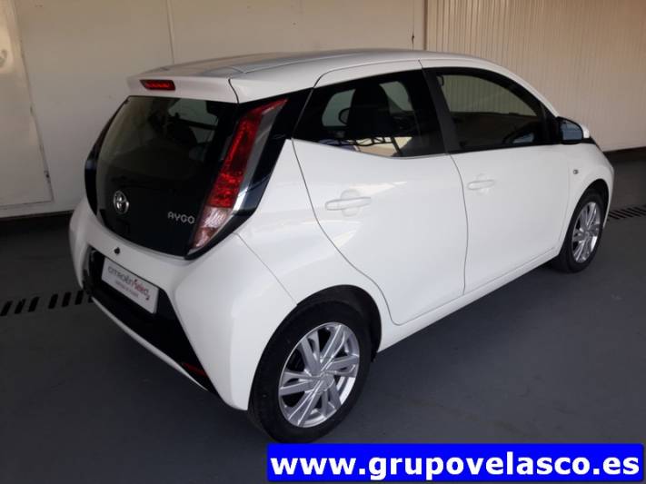 Toyota Aygo 1.0 70 x-play