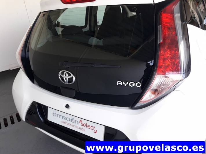 Toyota Aygo 1.0 70 x-play