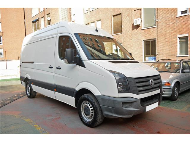 Volkswagen Crafter PRO Furgón BMT 35 BM TA 136 Batalla Media Techo Al