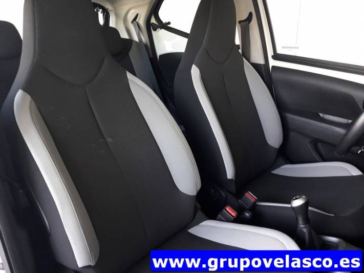Toyota Aygo 1.0 70 x-play