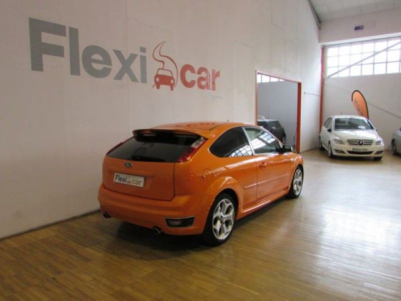Ford Focus 2.5 ST Racing Orange
