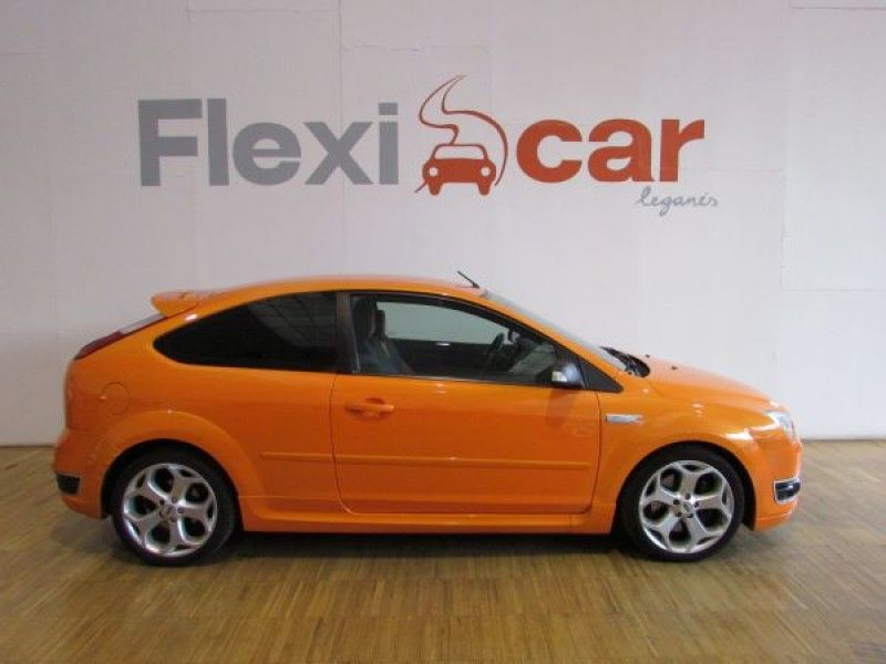 Ford Focus 2.5 ST Racing Orange