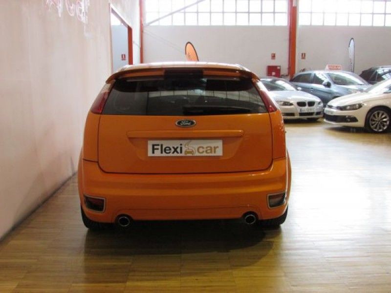 Ford Focus 2.5 ST Racing Orange